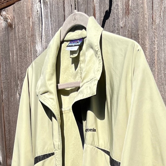 Patagonia green windbreaker jacket size large - Picture 3 of 16